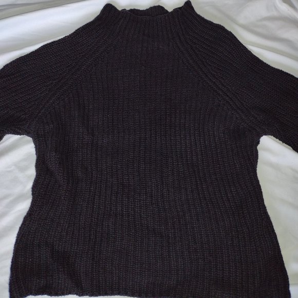 Sweater - Picture 2 of 8